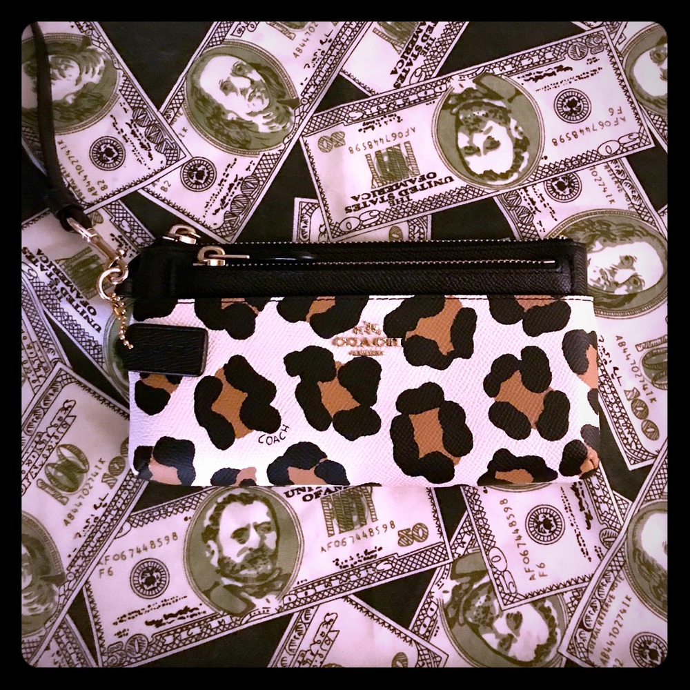 Coach Ocelot Large Wrislet💥