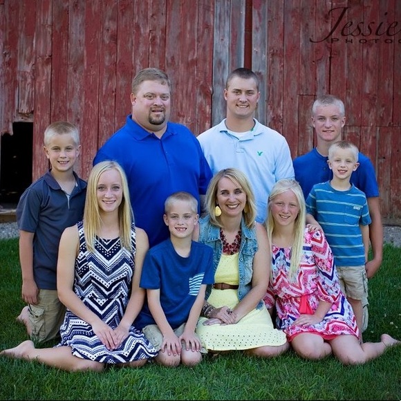 Meet Your Posher, Stefanie - Picture 9 of 16