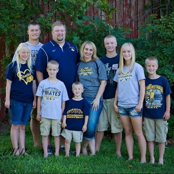 Meet Your Posher, Stefanie - Picture 12 of 16