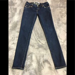 NWOT Abercrombie Dark Wash Skinny Jeans Size 2S