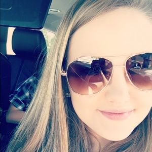 Meet your Posher, Logan