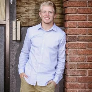 Meet your Posher, Logan