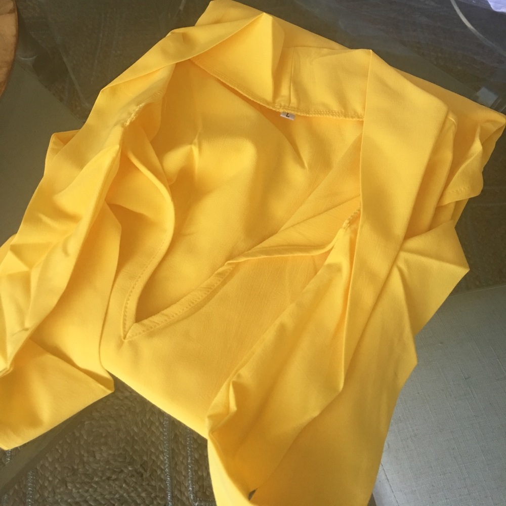 ✨Yellow Chiffon Blouse W/ Flared Bell Sleeves✨ - Picture 5 of 6