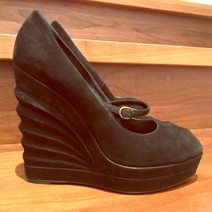 YVES SAINT LAURENT YSL Robyn 105 Suede Wedges YVES SAINT LAURENT YSL Robyn 105 Suede Wedges