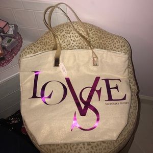 Victoria's Secret Love Tote New with Tag Victoria's Secret Love Tote New with Tag