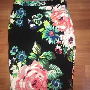 Floral H&M pencil skirt Floral H&M pencil skirt