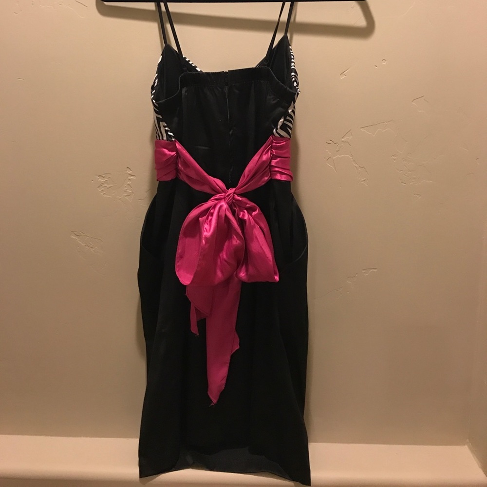 Dress - Picture 2 of 3