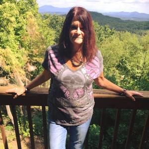 Meet your Posher, Sharon