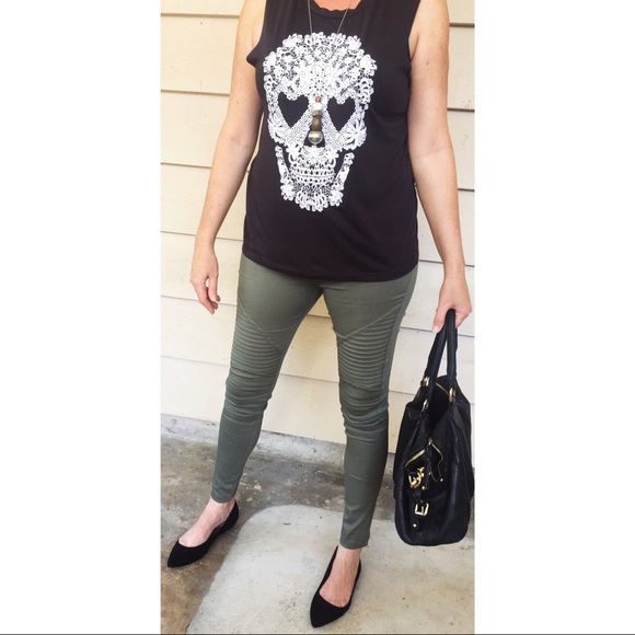 Women’s Olive Leggings Moto Pants - Picture 3 of 5