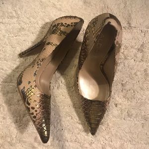 ALDO SNAKE SKIN PUMPS