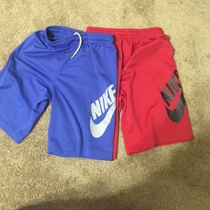2 pairs of Nike sb shorts only worn once