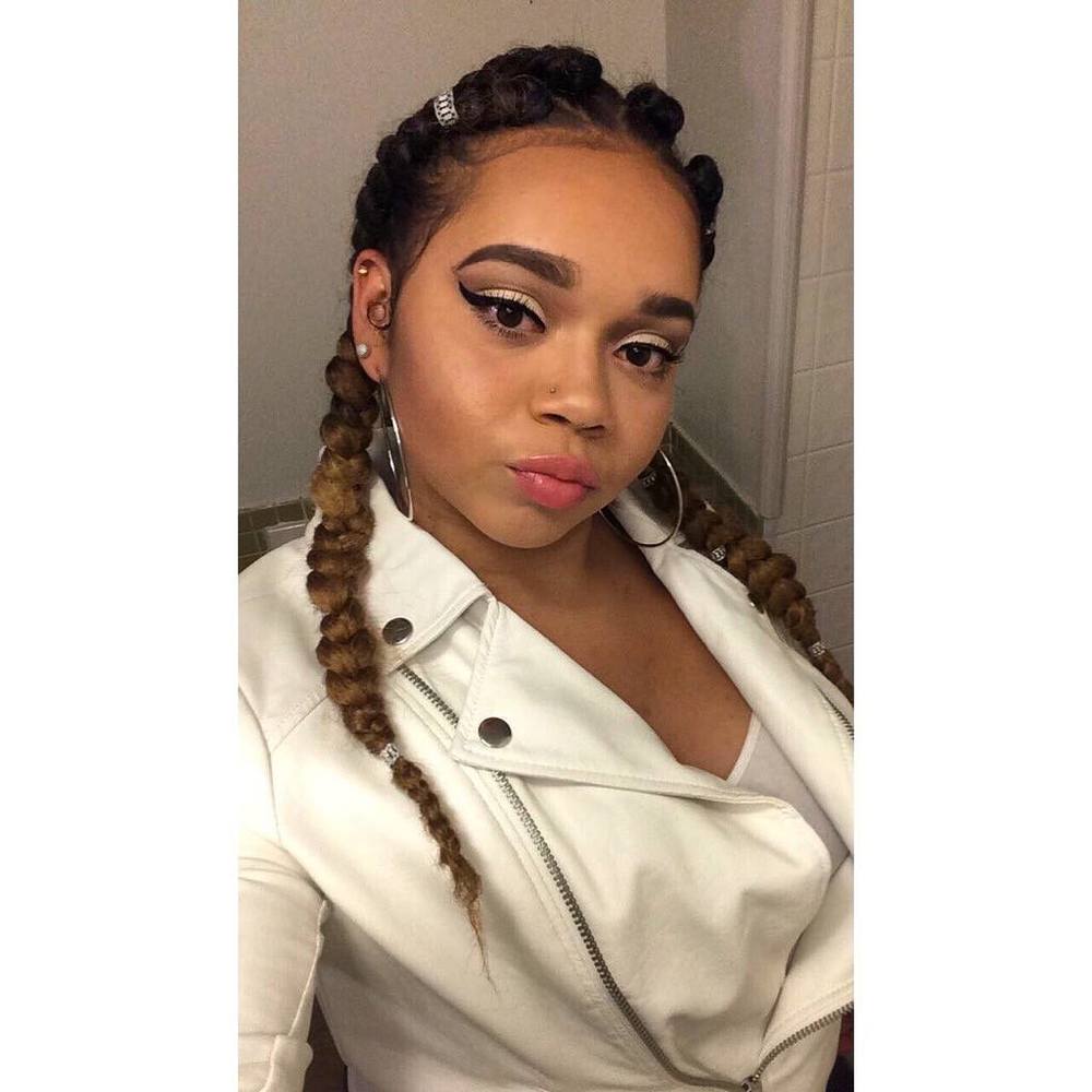 Meet your Posher, Amiya