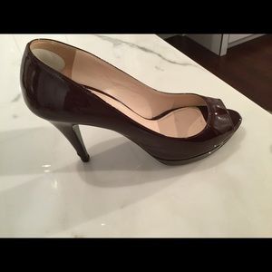PRADA Burgandy shoes!! Great for this fall. PRADA Burgandy shoes!! Great for this fall.