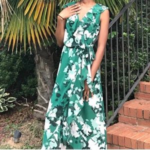 GREEN FLORAL WRAP DRESS 👗