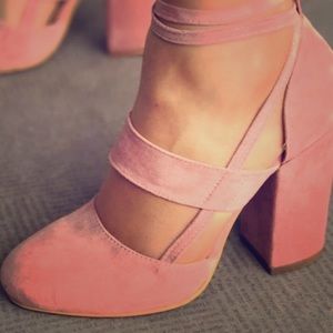 Pink block heel pumps 👠 Final Price!!!