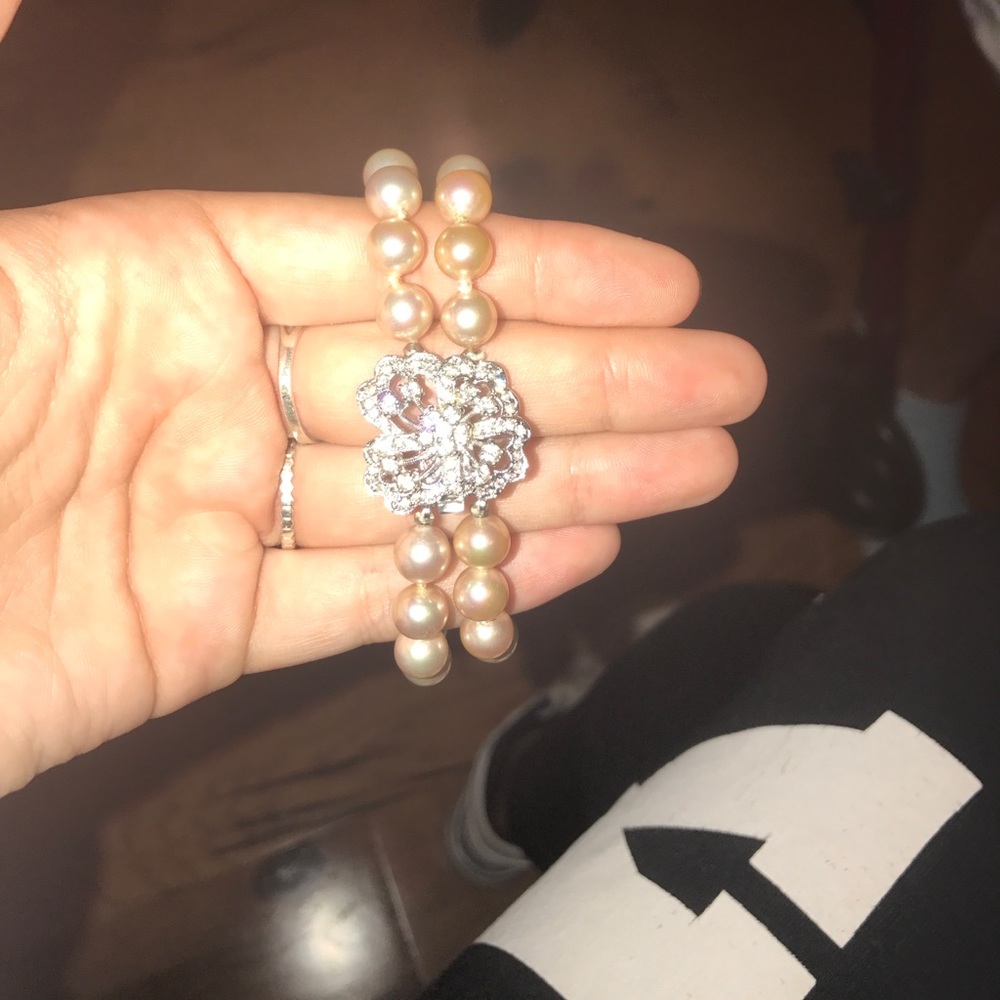 Costume jewelry pearls with cubic Z diamonds