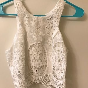 Lulu’s white crop set size XS EUC