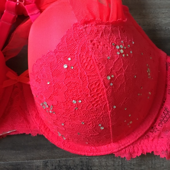 **SOLD**Victoria Secret Dream Angels Bra - Picture 7 of 7