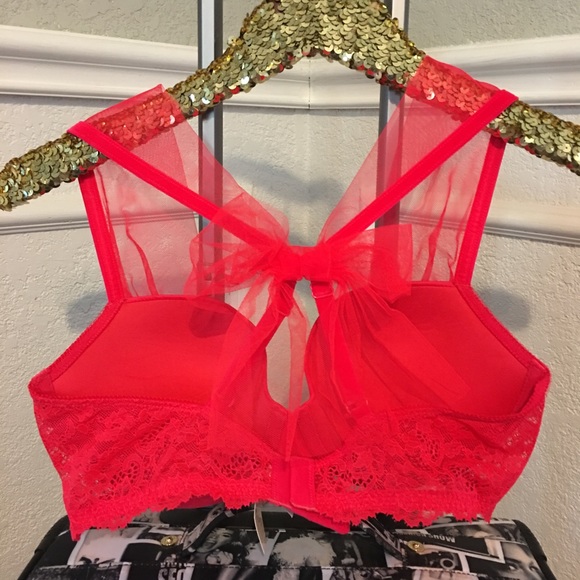 **SOLD**Victoria Secret Dream Angels Bra - Picture 2 of 7
