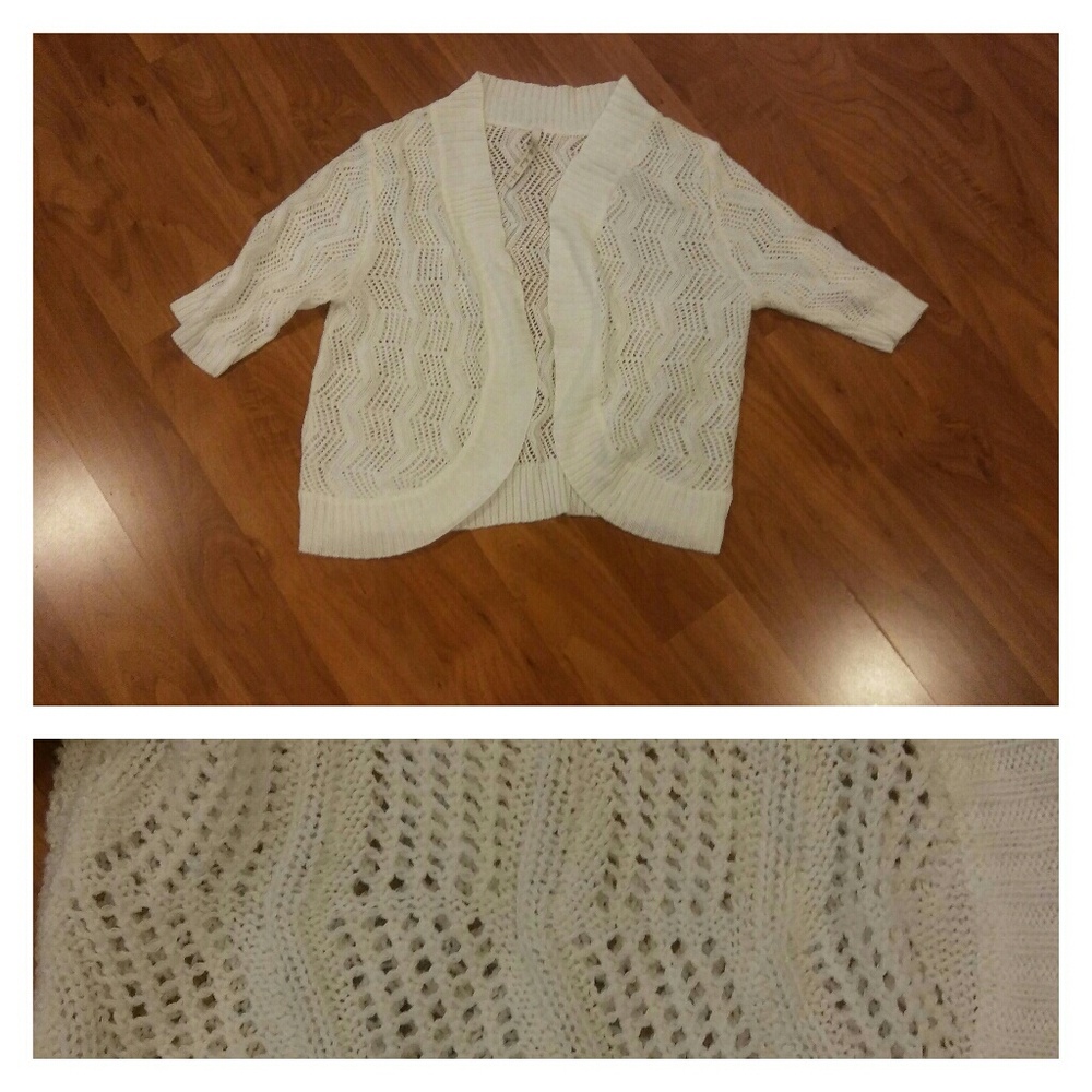 Leo and Nicole Women's Crochet Open Weave Knit L