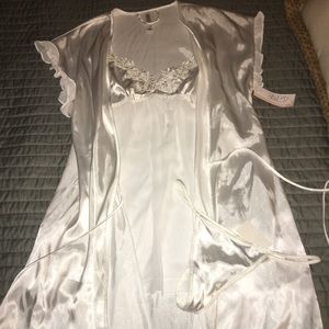 NWT! Full lingerie set.