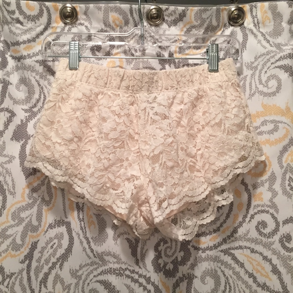 ❌SOLD❌ forever 21 Laced shorts