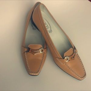 Tods Women's Logo Loafers Size 9.5  - Never Worn!