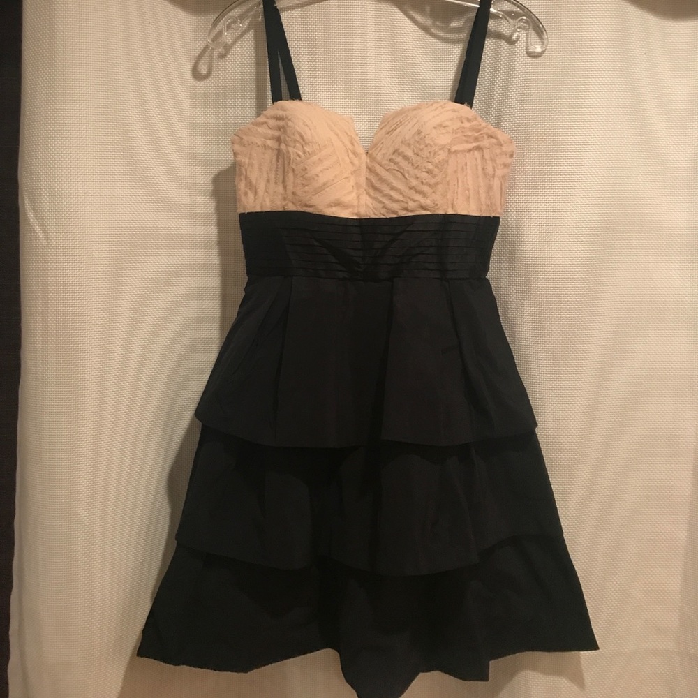 NWT BCBGMaxazria Tiered Cocktail Dress