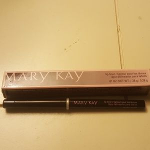 MARY KAY LIP LINE-CLEAR NEW