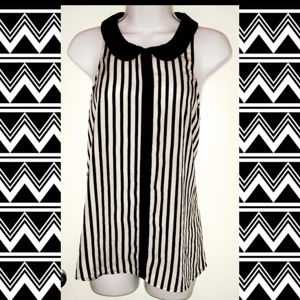 MOVING SALE!✨🙌🏼 F21 Striped button down