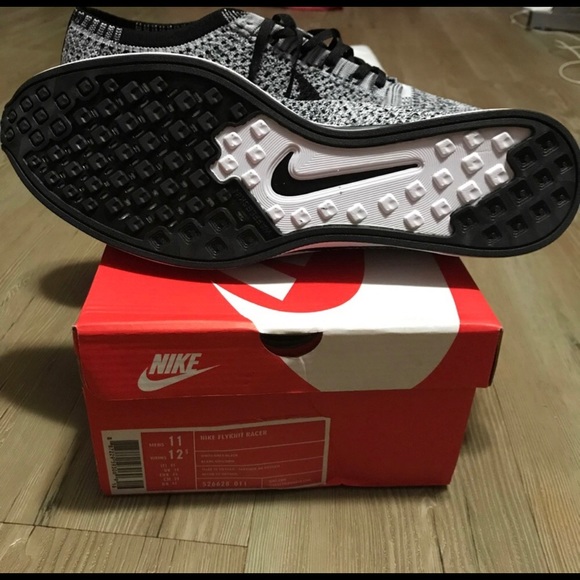 Flyknit Racers - Picture 4 of 4