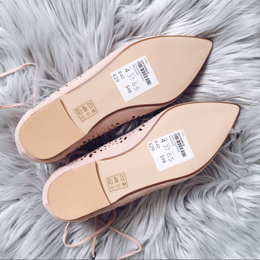 Topshop Blush Pink Perforated Flat - Picture 6 of 8