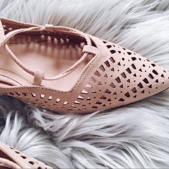 Topshop Blush Pink Perforated Flat - Picture 2 of 8