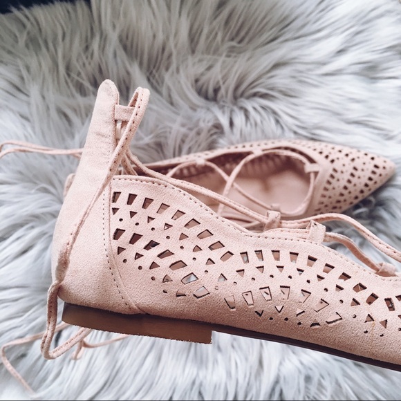 Topshop Blush Pink Perforated Flat - Picture 4 of 8