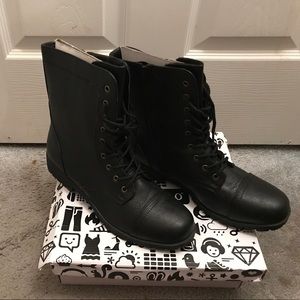 Casual Lace Up Zipper Combat Boot