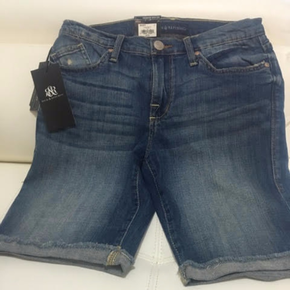 NWT ROCK & REPUBLIC DIRTY RINSE BERMUDA SHORTS