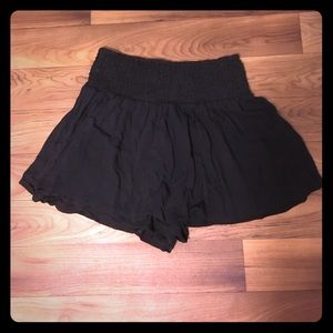 Kimchi Blue Adorable Black Flowy Shorts