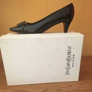 Yves Saint Laurent Women Pumps (BLACK)