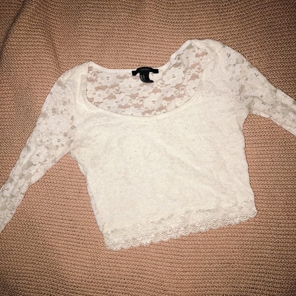 Classy white Lace Long sleeve crop top
