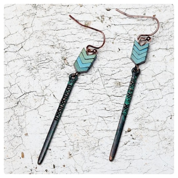 🌻3 FOR $18🌻5 🌟 Patina Arrow Dangle Earrings - Picture 3 of 6