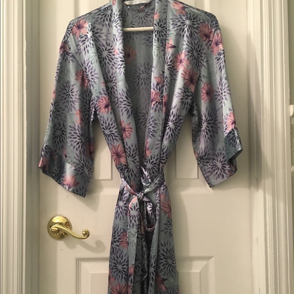 August silk robe Clearance