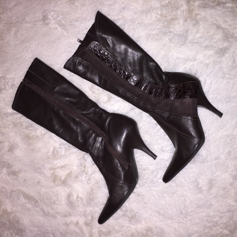 Dark brown boots