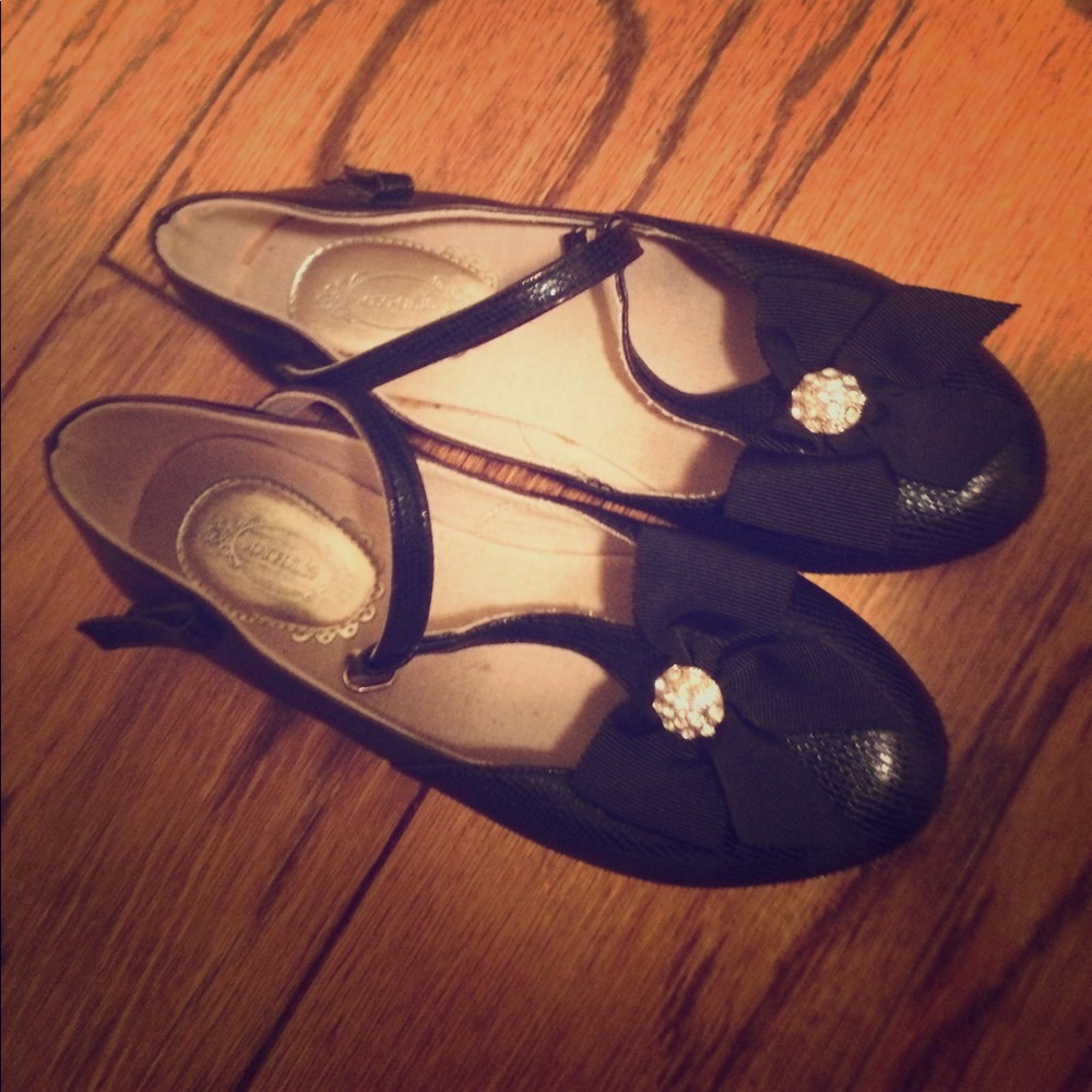 Black shoes