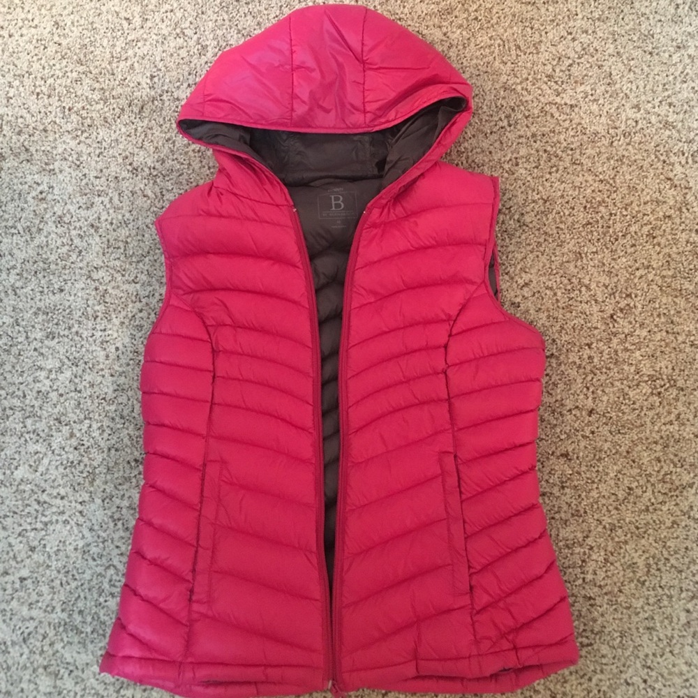 Pink/gray down Medium puffer vest.