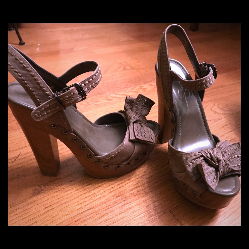 Jessica Simpson Pumps