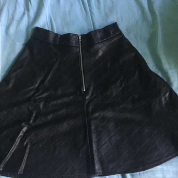 Pleather circle skirt - Picture 2 of 3