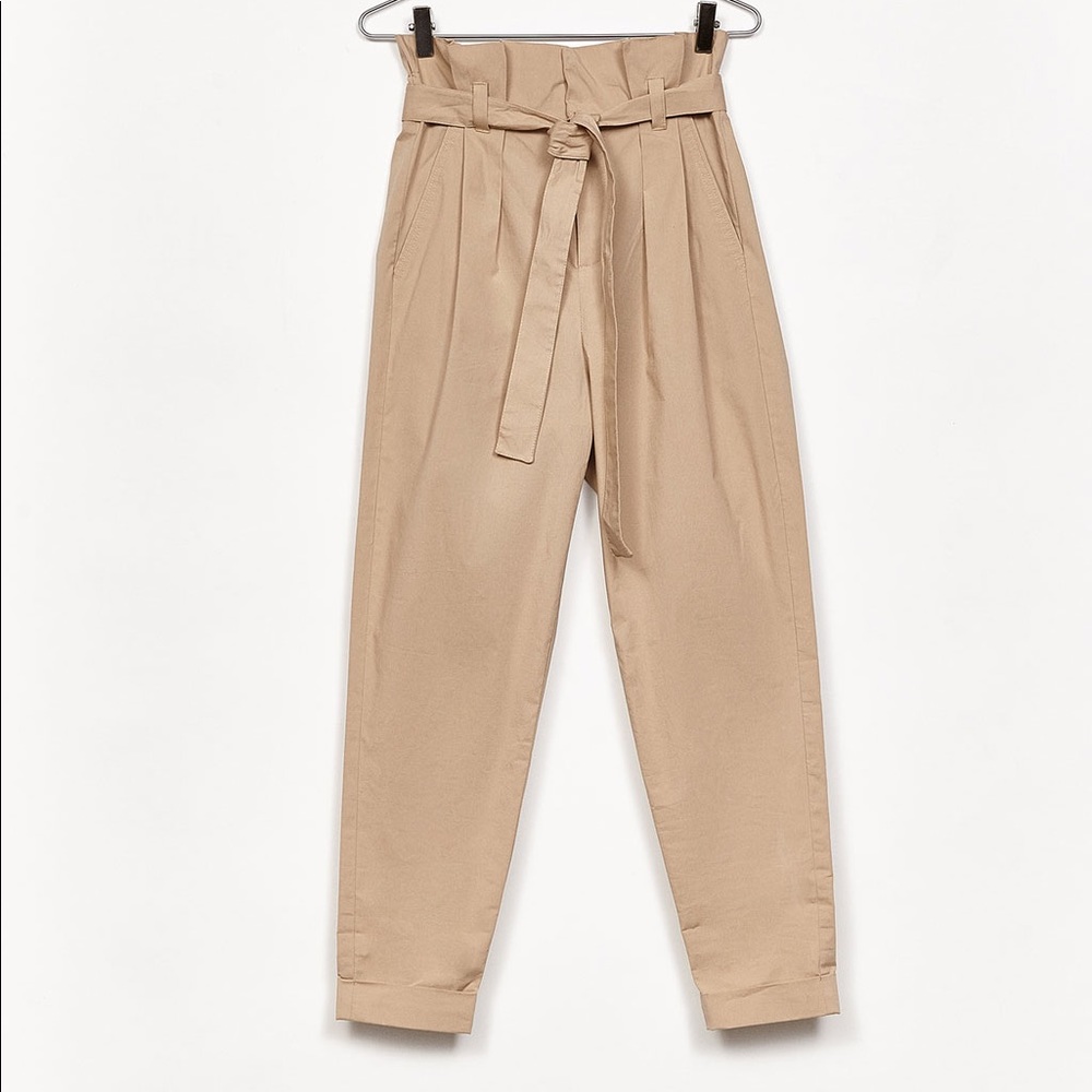 Bershka high rise cropped trousers with belt
