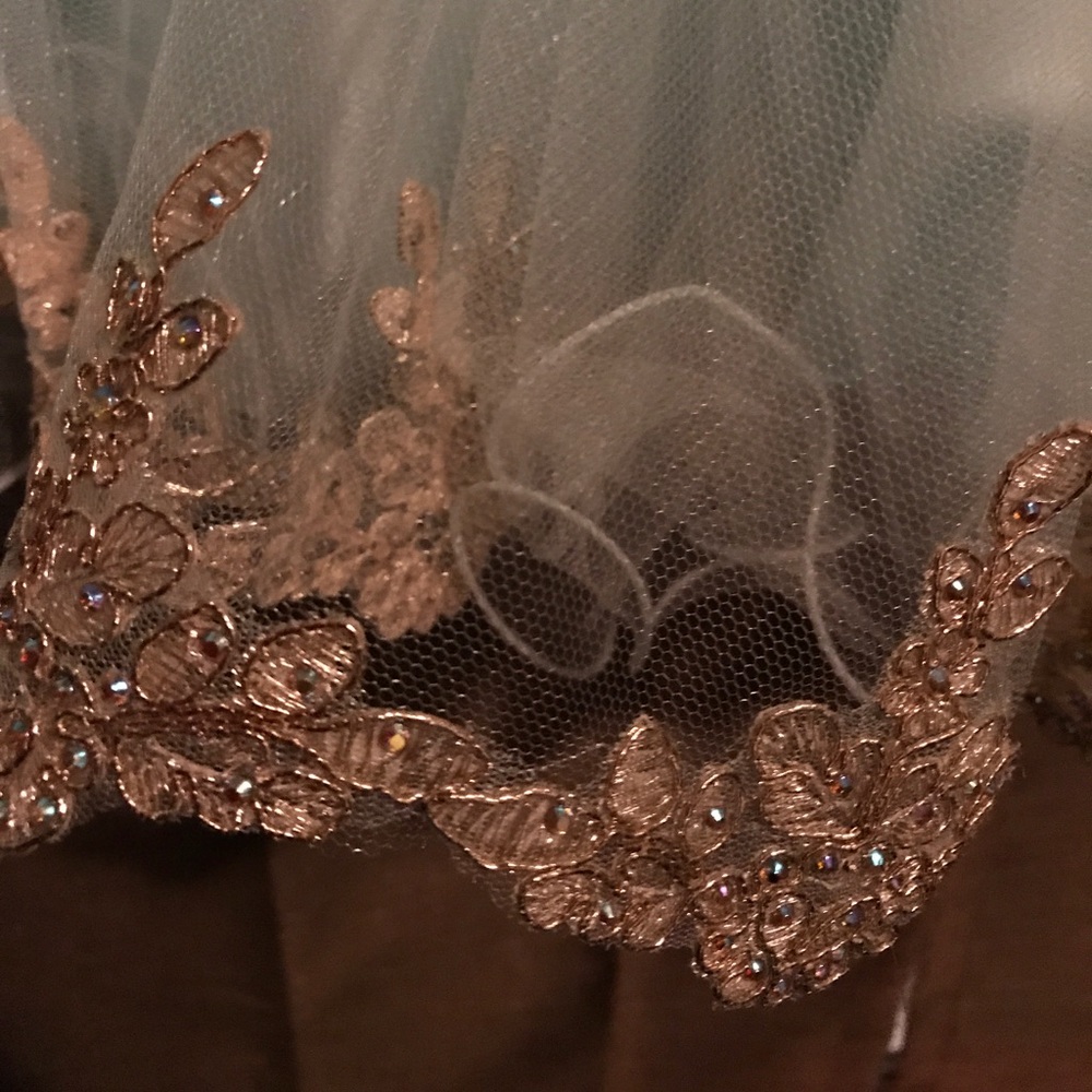 Dress - Picture 4 of 4
