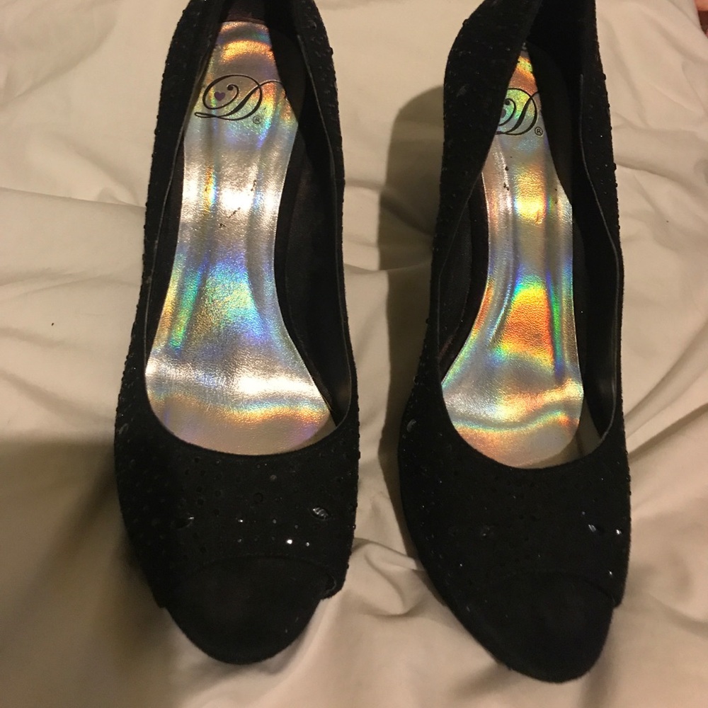 Black peep toe heels