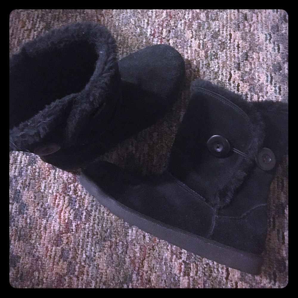 warm fuzzy boots